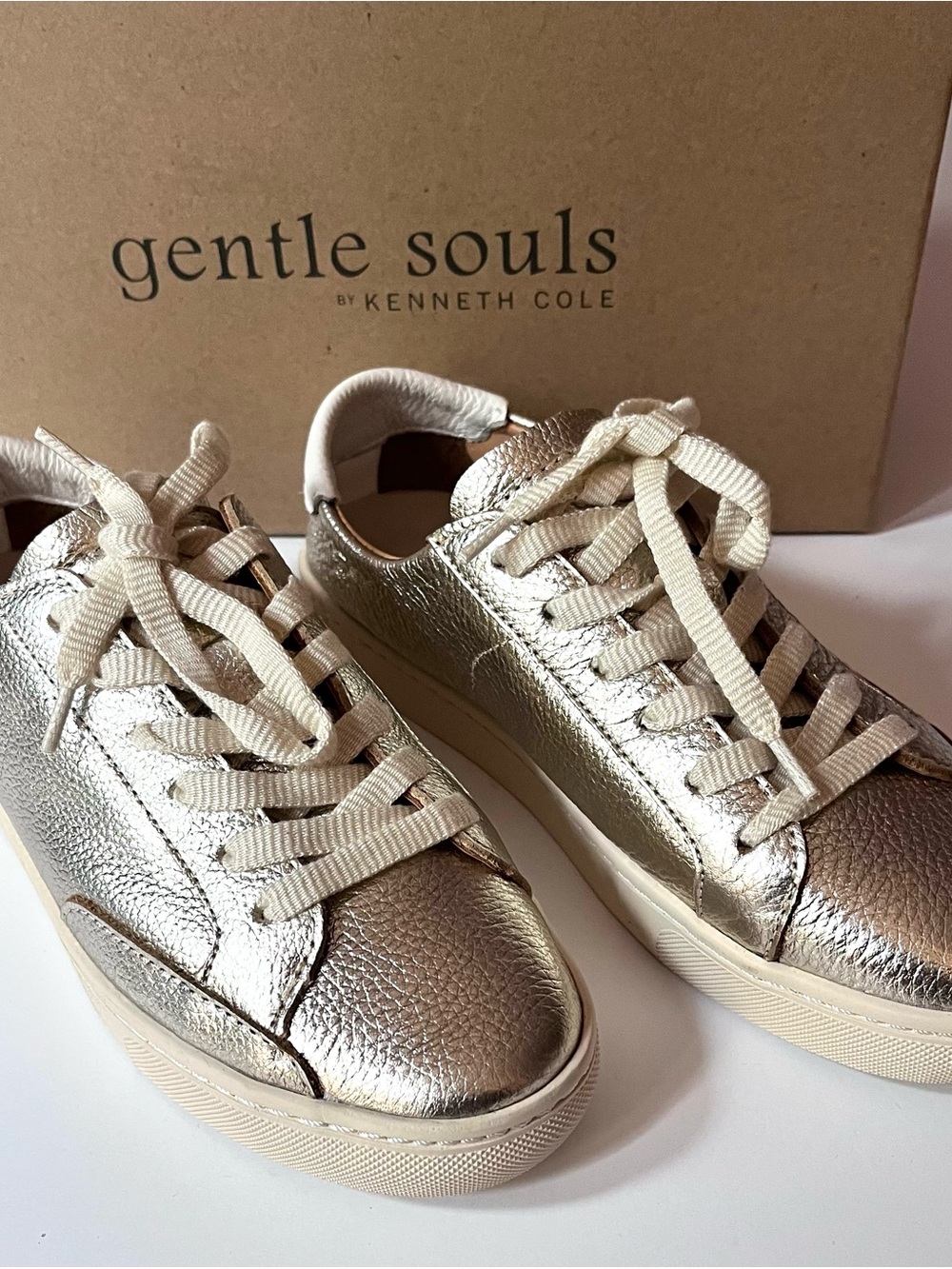 NIB Soludos Ibiza Classic Metallic Platinum Leather Lace Up Sneakers Women's 6
